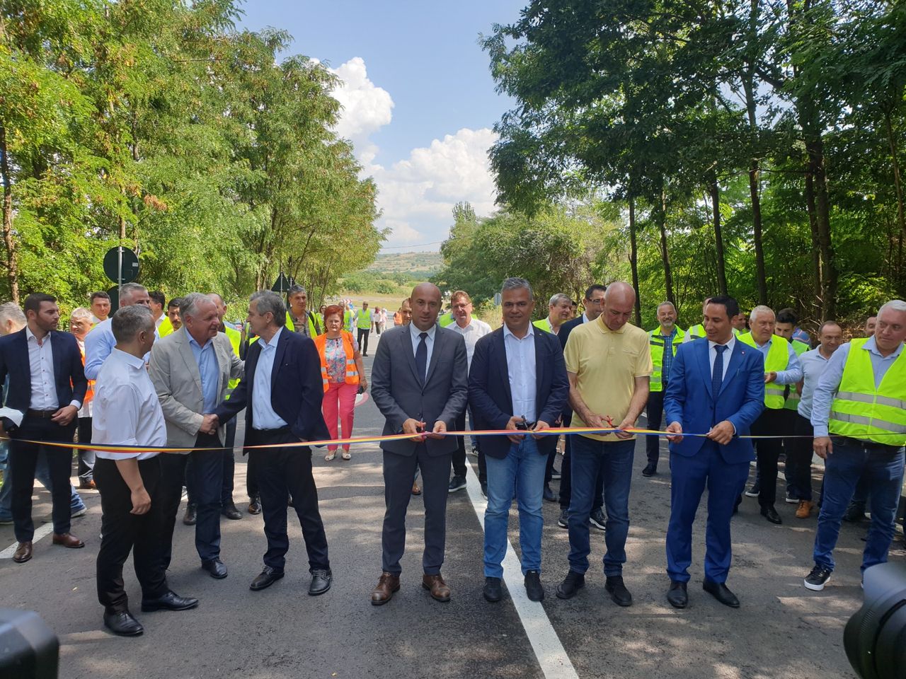 ”Drumul de sub Munte”, care va contribui la fluidizarea traficului din zona DN 1 Sibiu-Braşov, inaugurat după modernizare