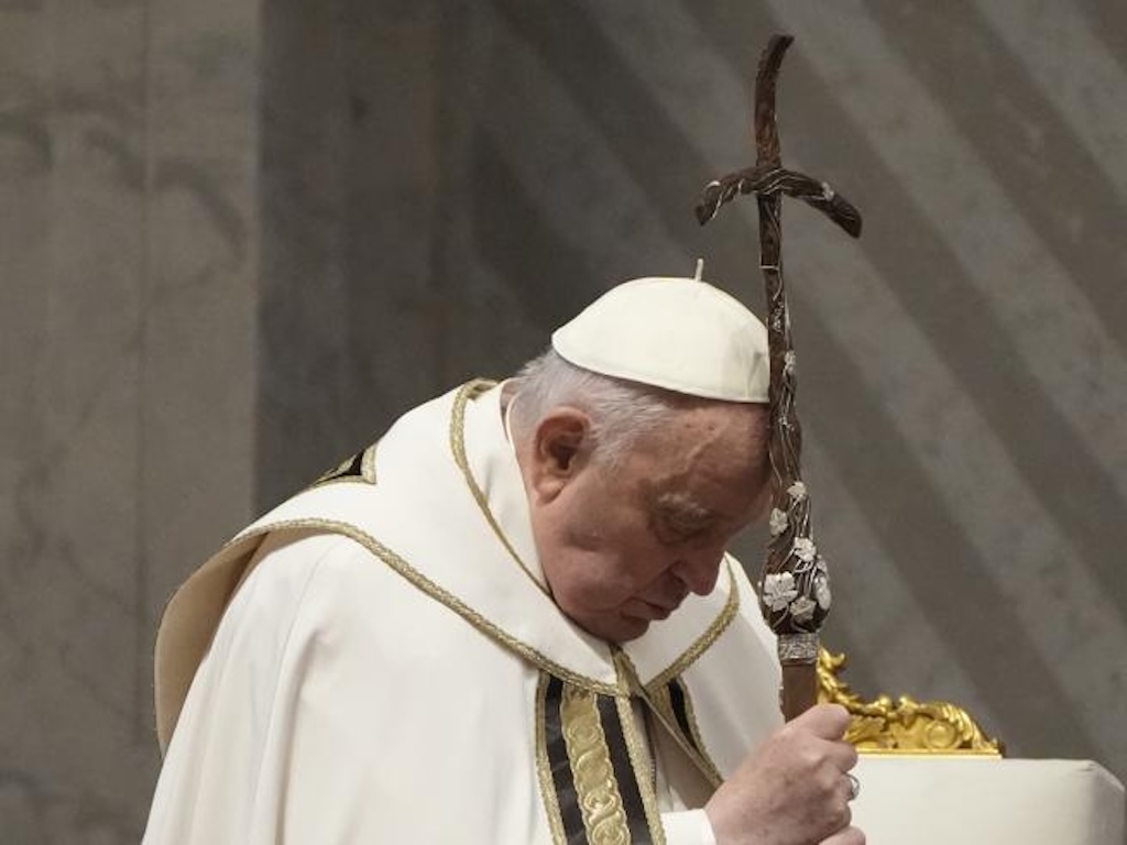 Papa Francisc le cere preoților să țină predici scurte, ca să nu adoarmă credincioșii