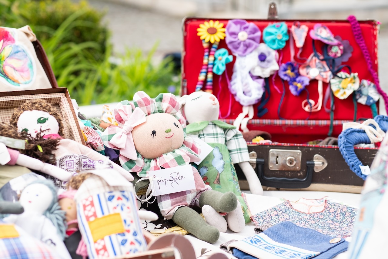 Târg de Sânziene cu meșteșugari locali la Râșnov